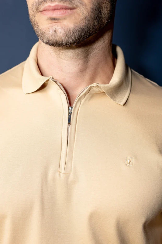 Como escolher uma camisa polo com zíper masculina